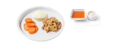 Korvgryta med äpple och curry, potatismos, morötter. Bärkräm