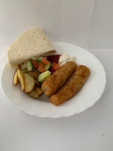 Fisktaco med klyftpotatis och måltidstillbehör