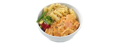 Pastasås på kyckling, oregano och lime, pasta, vaxbönmix. Aprikossmoothie