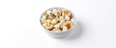 Tortelloni med tomatröra och fetaost, broccoli. Jordgubbsmousse