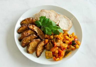 6. Specialkost MCT - Kyckling med ratatouille och klyftpotatis*