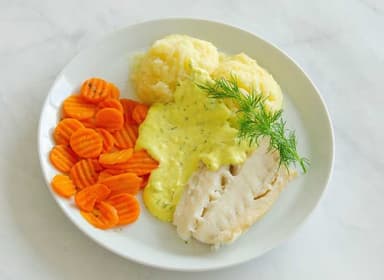 4. Specialkost Fettreducerad - Kolja med dragonsås, potatismos och morötter*