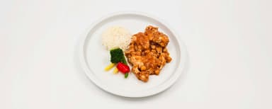 Kycklinggryta med citron och kikärtor, jasminris, vaxbönblandning. Fruktsallad, vispgrädde