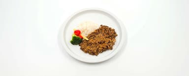 Kokos- och linsgryta med ingefära och chili, jasminris, vaxbönsmix. Chokladpudding med grädde