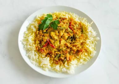 6. Specialkost Proteinreducerad - Currygryta med kyckling och ris*