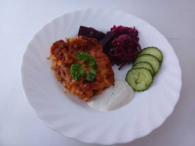 Lasagnette med rotfrukter, vitlöksdressing samt måltidstillbehör