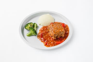Grekisk ugnsfärs med fetaost och örter, tomatsås, potatismos, broccoli, fruktsallad