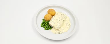 Pocherad sejrygg, sandefjordssmör, potatis, ärter. Mjuk pepparkaka med färskosttopping