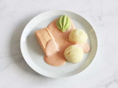 Laxtimbal med hummersås, potatismos och broccolitimbal