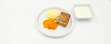 Ugnsfärs, kall örtsås, potatismos, morötter med persilja. Jordgubbssmoothie