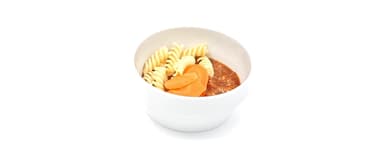 Köttfärssås, potatismos, morötter. Jordgubbssmoothie