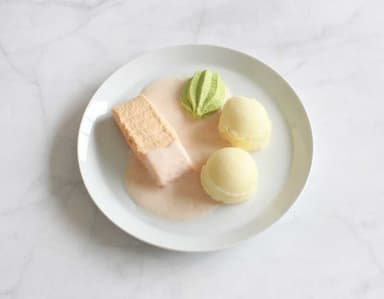 Laxtimbal med sweetchilisås, potatismos och broccolitimbal