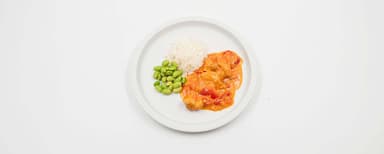 Kyckling Tikka Masala, jasminris, gröna sojabönor, Fruktsallad