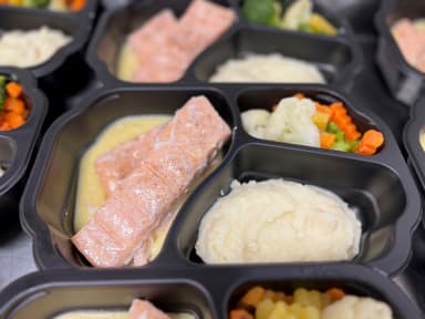 Dampet Laks Herregårdsblanding Hollandaise Selleripure
