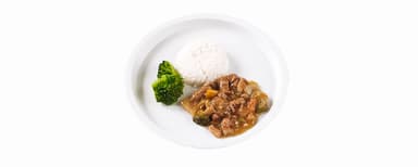 Fläskkött med wokgrönsaker och ingefära, jasminris, broccoli. Fruktsallad