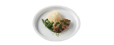 Kycklingfärsbiff med örtolja, potatis- och palsternacksmos, glacerade haricots verts, Bärkräm
