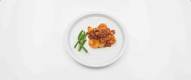 Potatis- och köttfärsgratäng, haricot verts. Fruktsallad