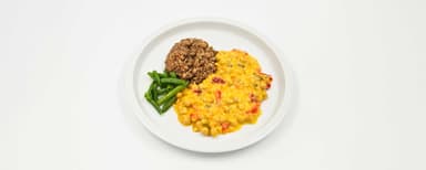 Kikärtsgryta med morot, purjolök och paprika, matvete, haricots verts. Mangosmoothie
