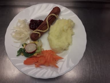 Veg. Korv med potatismos och måltidstillbehör