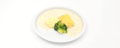 Fiskpudding, dillsås, potatismos, broccoli, Fruktsallad