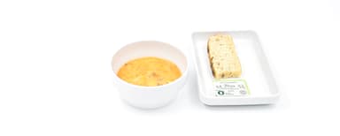 Fisksoppa med rotfrukter och fänkål, focaccia. Morotskaka