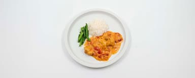 Kyckling Tikka Masala, jasminris, brytbönor. Hallonsmoothie