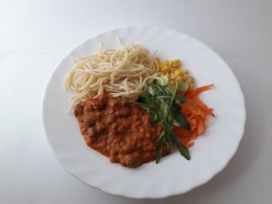 Pasta med Belugabolognese och måltidstillbehör