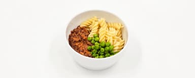 Belugabolognese, pasta, ärter. Bärkräm