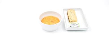 Fisksoppa med rotfrukter och fänkål, focaccia, Mjuk kaka med persika