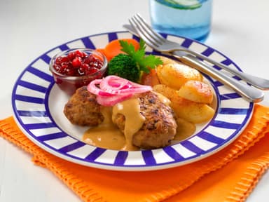 Danska frikadeller med sås, potatis och rödkål
